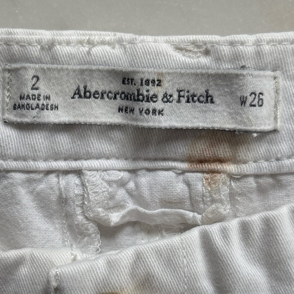 Abercrombie & Fitch White Shorts Low Rise Cuffed Preppy Y2K Size 2 - Picture 3 of 3